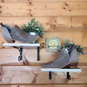 Dolce Vita 💜 Sher Perforated Laser Leather Western Boho Taupe Ankle Booties 7.5